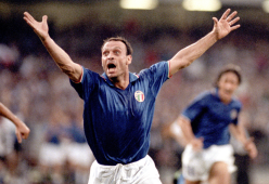 Addio a Totò Schillaci, eroe delle Notti Magiche del 1990