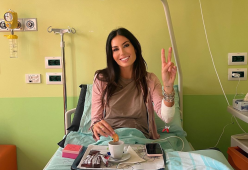 Gregoraci, stop alle cure dopo il ricovero: “Con oggi ho finito”
