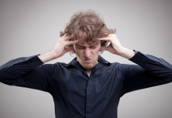 Misocinesia: quando i movimenti degli altri diventano insopportabili