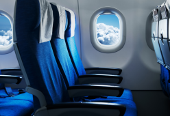 Acquista un biglietto aereo spendendo 900 euro: scopre che è falso