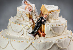Lascia il fidanzato e sposa l’amica: “Ora sono felice”