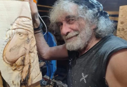 Mauro Corona: “La fedeltà è una cosa superata, ho tante amanti”