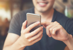 Perché per rispondere al telefono diciamo “pronto”?