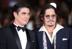 Scamarcio: “In videocall con Johnny Depp mentre io ero in autogrill”