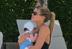 Sofia Richie regala un iPhone alla figlia neonata: scoppia la bufera