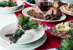 Un contratto per andare al pranzo di famiglia: il post è virale