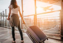 Ha 3 figli e fa 8 vacanze da sola all’anno: “Mi rendono migliore”