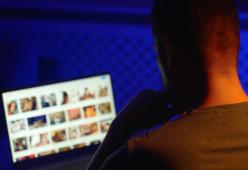 Gen Z su Pornhub: più gaming e musica, meno contenuti espliciti