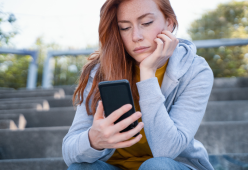 Instagrandstanding: postare contenuti ad hoc per attrarre qualcuno