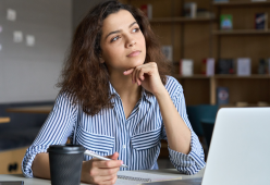 Out of office: il messaggio di un giovane tiktoker diventa virale