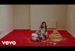 Lola Young - Messy