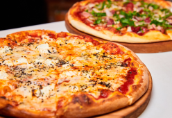 Consegna una pizza durante una tempesta di neve: “La mancia? 2 $”