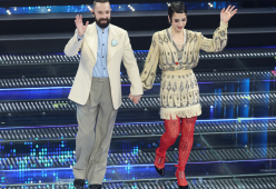 Coma_Cose, la coreografia di “Cuoricini” fa ballare tutti a Sanremo