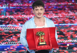 Sanremo 2025: vince Olly! Classifica finale e premi assegnati