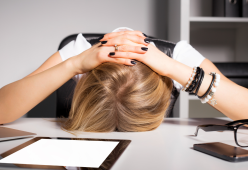 Ergofobia: cos’è, cause e cure per superare la paura del lavoro