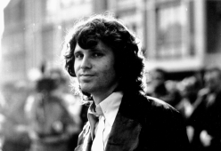Jim Morrison è ancora vivo? La teoria della nuova docu-serie