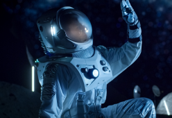 Quanto hanno guadagnato gli astronauti bloccati 9 mesi nello spazio?