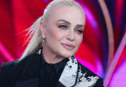 Paola Barale e i ritocchi: dove è ricorsa alla chirurgia estetica?