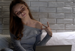 OnlyFans, la svolta di una 26enne: “Guadagno 10 volte più di prima”