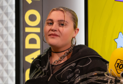 BigMama conduce i Webboh Awards 