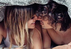 Fare sesso una volta a settimana basta? Gli esperti dicono la loro