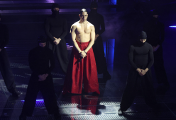 Mahmood: “In me tanta virilità, ma esprimo anche femminilità”