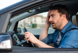 Codice della Strada: quando accendere i fari dell’auto