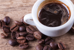 Il caffè rovina il sonno? Non per tutti è così, ecco lo studio