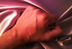 Orgasmi più intensi? Ecco i segreti che non ti hanno mai detto