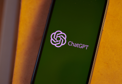 ChatGPT come fidanzato? L’esperta avverte: “Addio connessione reale”
