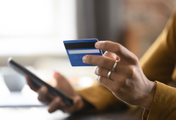 Bancomat, scatta l’allarme: ecco come svuotano il conto