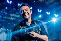 Tiziano Ferro si racconta nella sua nuova canzone “Cuore rotto”
