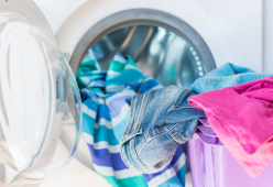 Asciugare il bucato in casa: ecco un trucco semplice ed economico