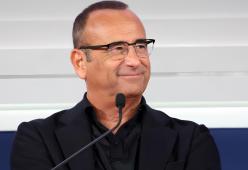 Carlo Conti annuncia l’addio: Sanremo 2026 sarà l’ultimo Festival
