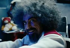 Caparezza: “Convivo con gli apparecchi acustici per l’ipoacusia”