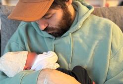 Riccardo Zanotti dei Pinguini Tattici Nucleari è diventato papà!