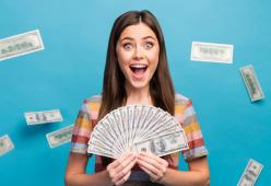 Chi ha più soldi è davvero più felice? La risposta ti stupirà