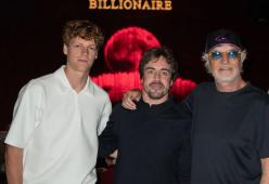 Jannik Sinner al Billionaire di Briatore insieme a Fernando Alonso