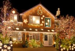 Addobbare il balcone a Natale? Ecco come farlo in sicurezza