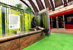 
A Londra nasce il primo treno mindfulness con carrozze allestite per la meditazione
