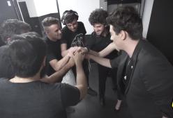 Cosa fa Michele Bravi nei 30 secondi prima di salire sul palco?