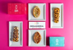 A Milano e Torino apre l’orgasmeria: vende waffle a forma di peni e vagine