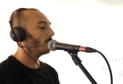 105 Take Away: il Maestrello Lotti canta il tormentone "Genius"
