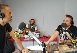 Daniele Battaglia, Alan Caligiuri e il Maestrello cantano "I Will Survive"