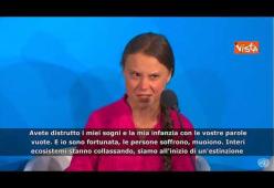 Greta Thunberg piange durante il suo discorso al Summit sul Clima