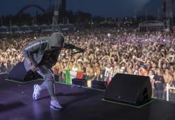 Eminem a Milano: l'aftermovie dello show di Radio 105 e del Rap God sul palco