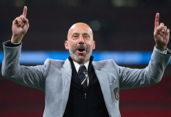 L’Italia omaggia Gianluca Vialli allo stadio Maradona
