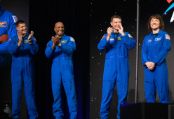 Una donna e un afroamericano per la prima volta sulla Luna
