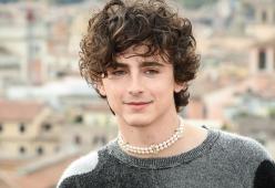 Timothée Chalamet canterà nel biopic su Bob Dylan