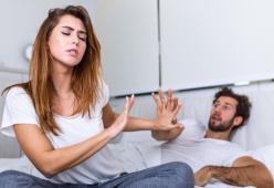 Vergine a 35 anni: “Mio papà mi voleva su Tinder”